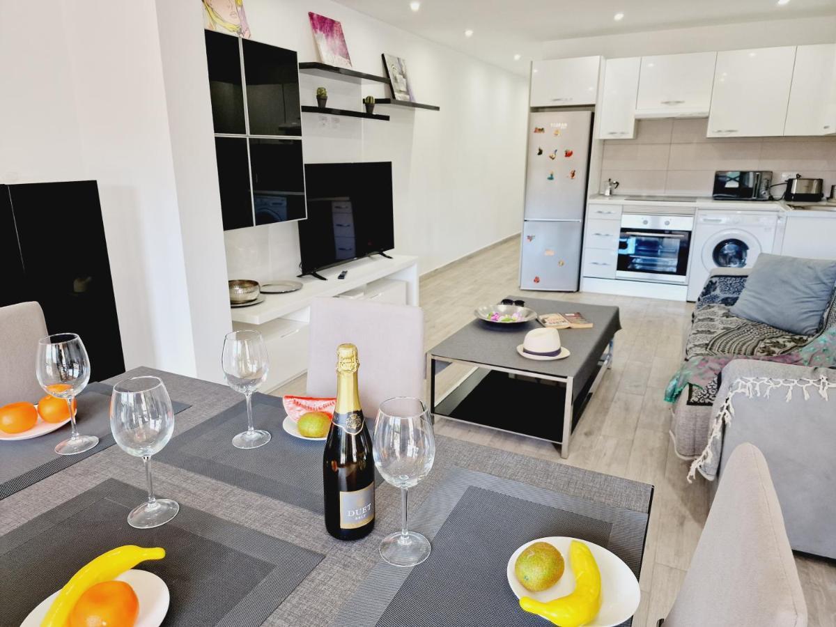 Luxury San Marino Apartment & Pool View Los Cristianos  Kültér fotó